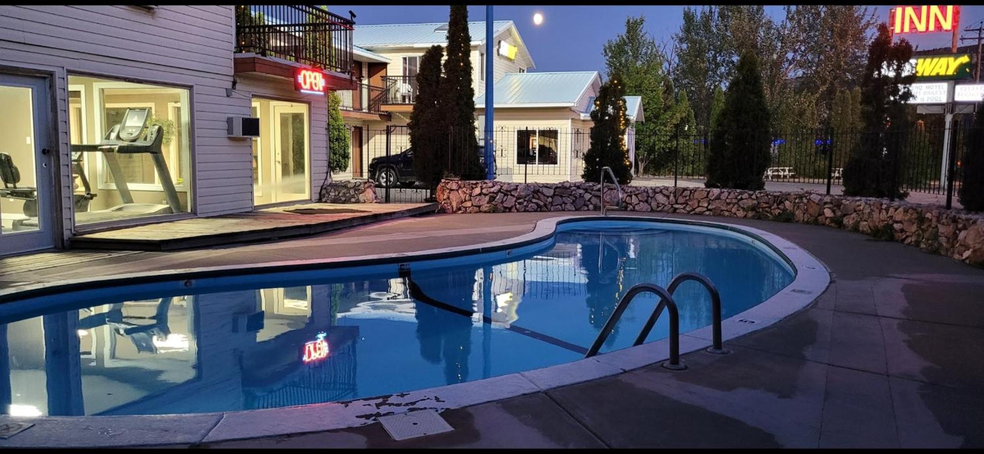 Cache Creek Inn 외부 사진
