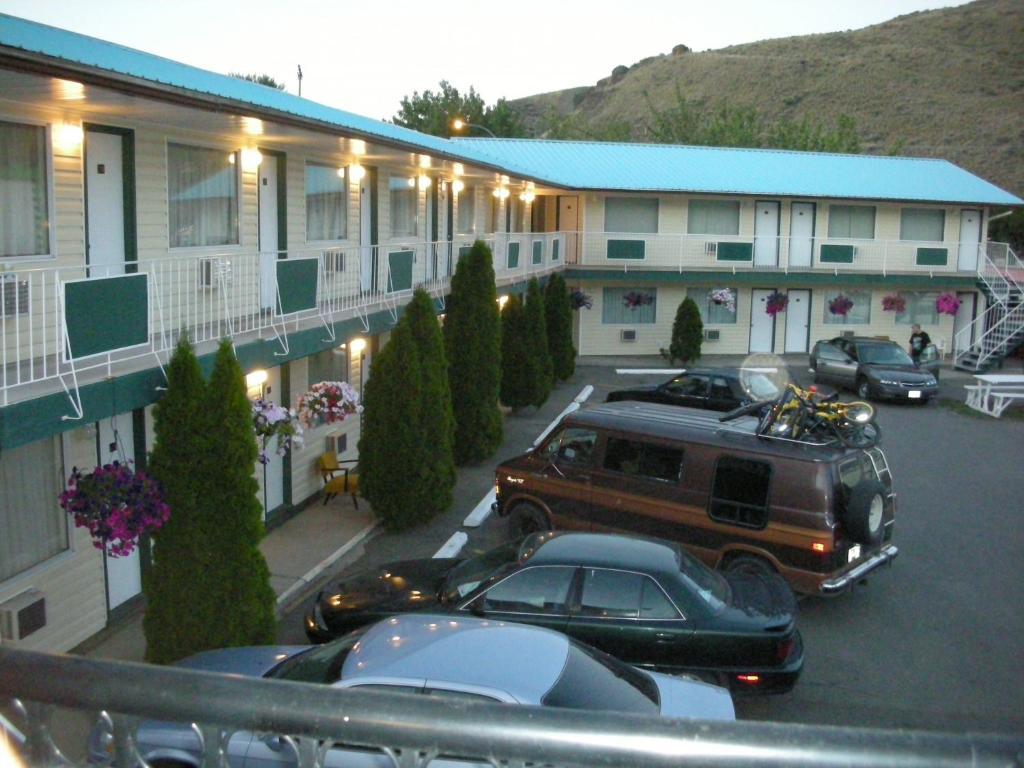 Cache Creek Inn 외부 사진