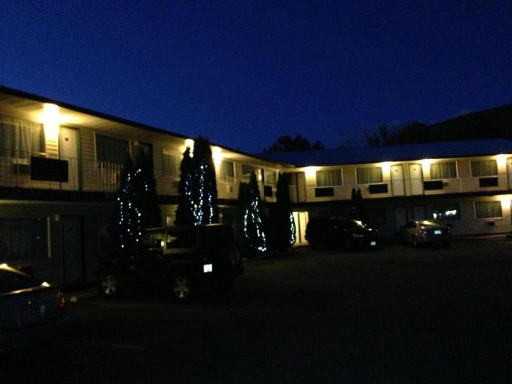 Cache Creek Inn 외부 사진