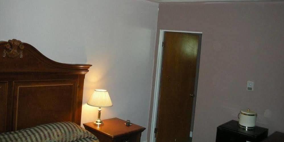 Cache Creek Inn 외부 사진